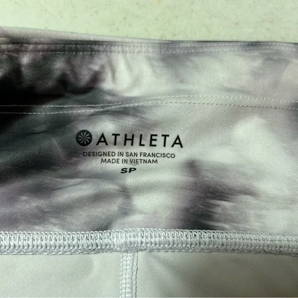 Athleta women’s run free winter garden leggings size SP - Picture 2 of 4
